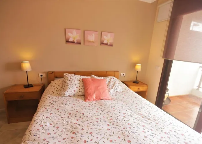 In Bajamar Near Coast * לה לגונה